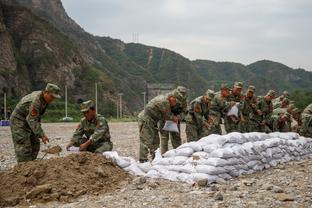 媒体人：射手榜前10只有武磊1名本土球员，中国金球奖不给他给谁